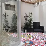 Nana In Movida *